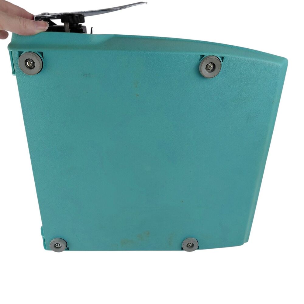 SS Kresge Wedgefield 300 Deluxe 12 Turquoise Typewriter & Case Working Japan - Picture 10 of 16